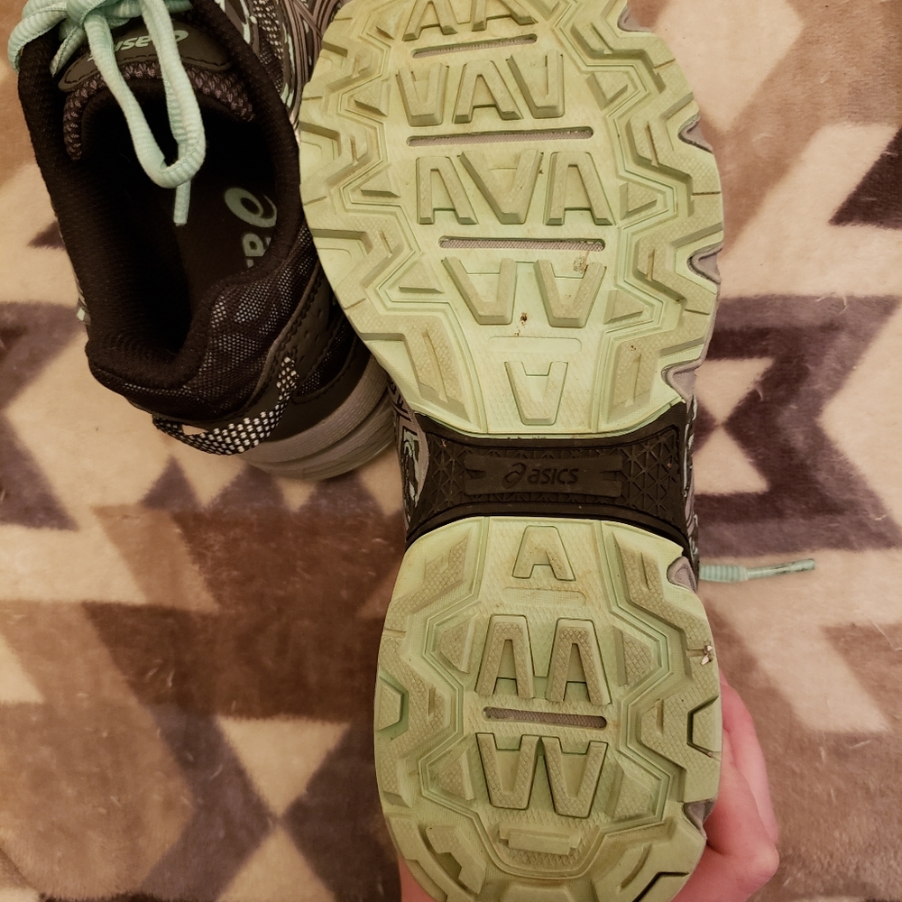 Asics - Picture 3 of 3